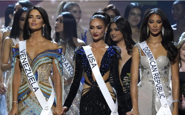 Dünya gözəllərini toplayan müsəlman ölkəsinə sensasion ittiham: "Bizi 20 kişinin qarşısında lüt soyundurub, daha sonra..."