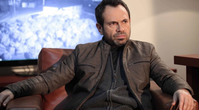 Məşhur aktyor qəzaya düşdü - FOTO