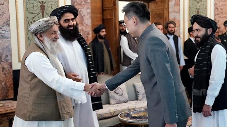 Əfqanıstanda bir ilk - Çinin Kabildəki yeni səfiri etimadnaməni "Taliban"a təqdim edib