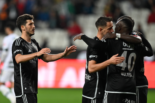 İki qol, bir qırmızı kart... - "Beşiktaş" səfərdə qalib gəlib