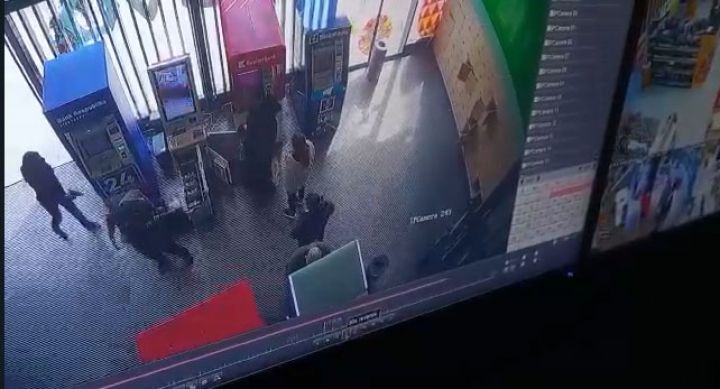 "Bravo"da silahlı insident:&nbsp;təqsirləndirilən şəxslərə cəza istənilib