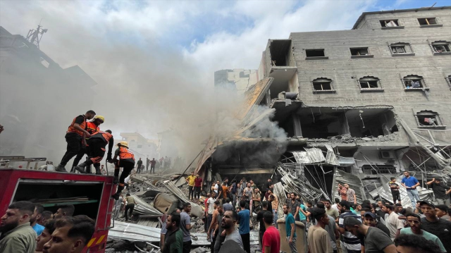 Fələstinli yazıçı bombardamanda öldü