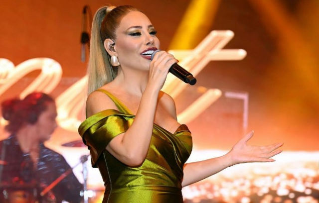 Müğənni rektorla Prezidentin köməkçisini "üz-göz" elədi: "Xeyirdimi Bostançı?" - Açıqlamalar