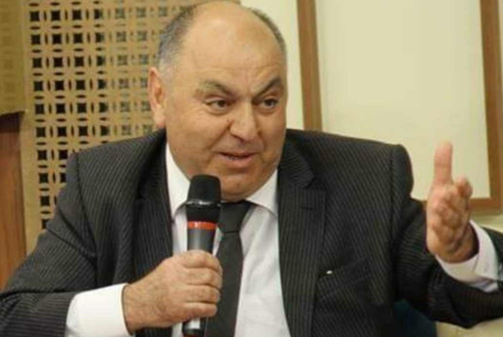 Müəllimə sevgini atəşə çevirməyin kökündə nə dayanır? - Səxavət Tağlar yazır