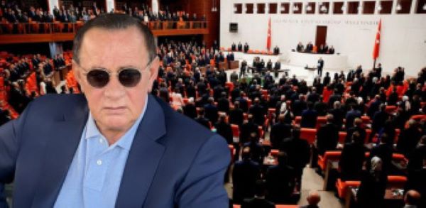 Aktrisa mafiya liderinin oğlu ilə ailə qurur - FOTOLAR