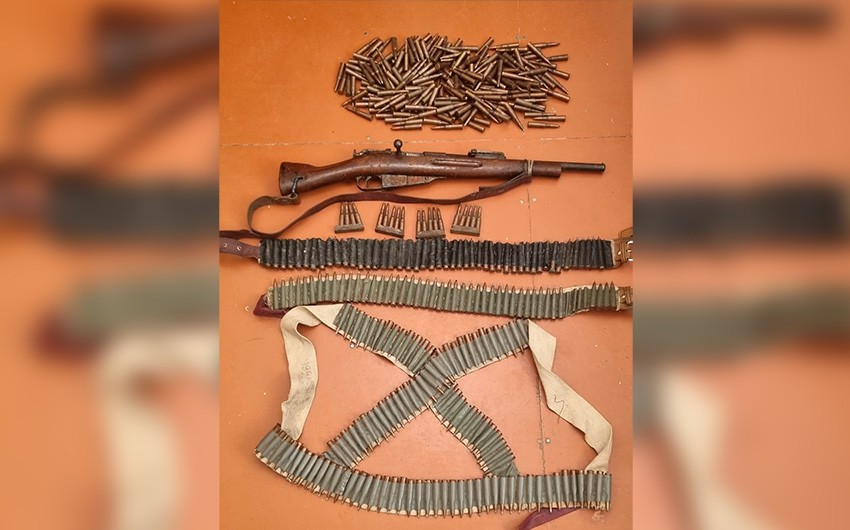 Saatlı sakini odlu silahı və patronları polisə təhvil verib