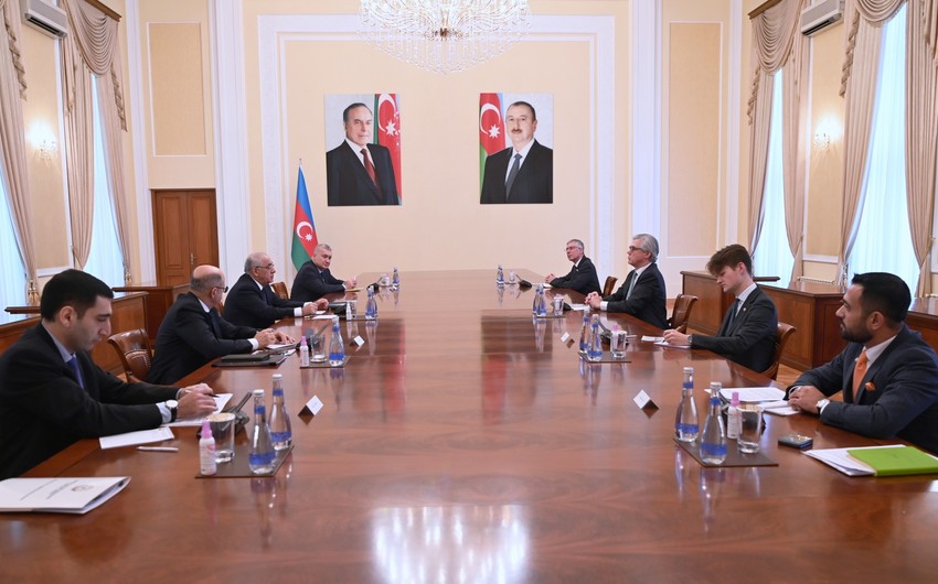 Əli Əsədov Böyük Britaniya Dövlət katibinin müavini ilə görüşüb