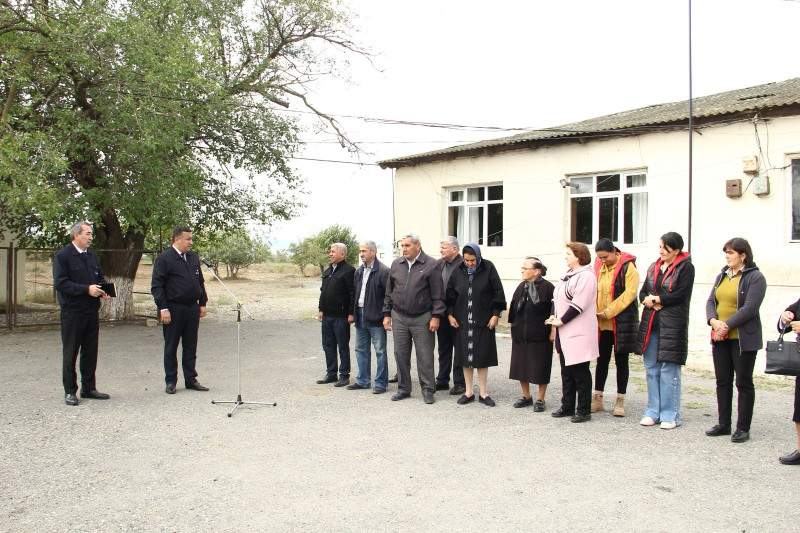 Sarov kənd sakinlərinin müraciətləri &ldquo;Açıq mikrofon&rdquo;da - FOTOLAR