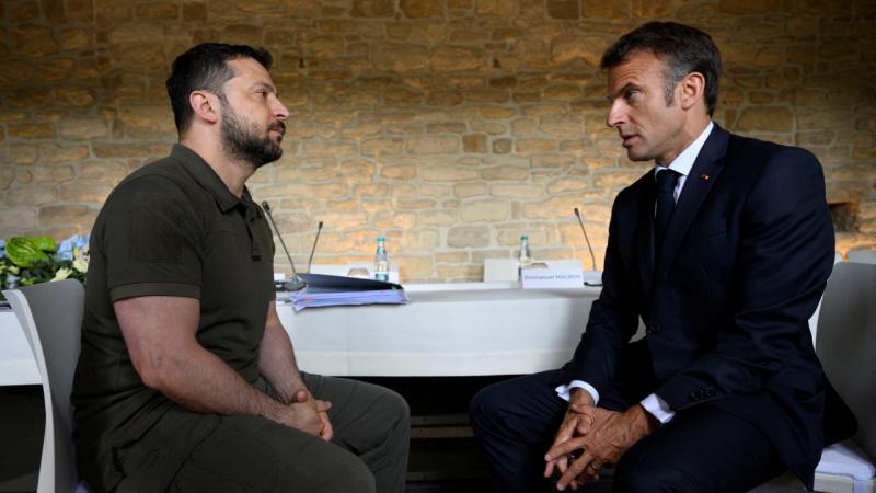 Zelenski Makronla telefonda danışdı: yeni müdafiə paketi və Aİ-yə üzvlük müzakirə olunub