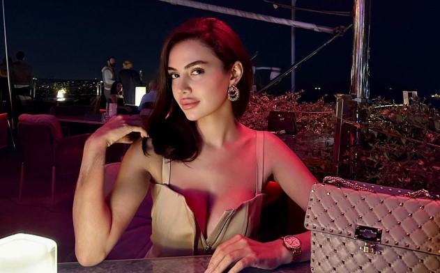 Daha bir sosial media fenomeni tutuldu - Keçmiş ərinin iş yerini gülləbaran etdirib (FOTO)