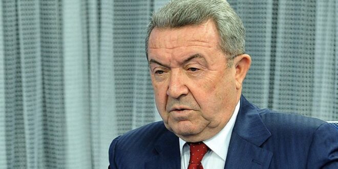 Sabiq nazir: "Ramiz Mehdiyevlə qonşuyuq, amma..." - VİDEO