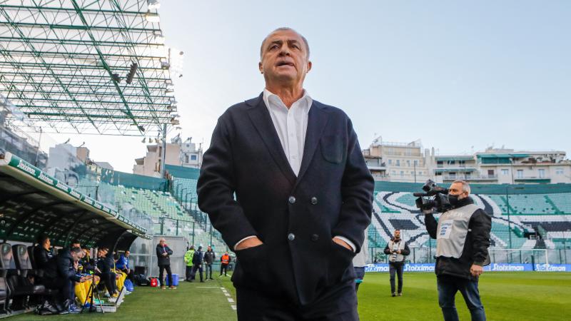 Fatih Terim "Fənərbağça"nin müdafiəçisini yunan komandasına alır - 4 milyon avroya