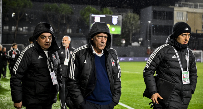 Fernando Santos türk hakimləri barədə danışdı: "Artıq az gülürəm" - "Cenk Tosuna qarşı hərəkət dəqiq penalti idi"