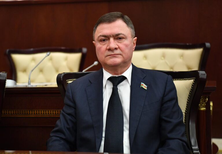 Deputat 11 il əvvəl aldığı mənzili 1 milyon 330 min manata satıb - FOTOLAR