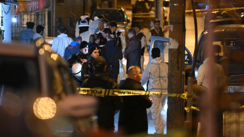 İstanbulda&nbsp;seçki kampaniyasına silahlı hücum edənlərdən biri saxlanılıb