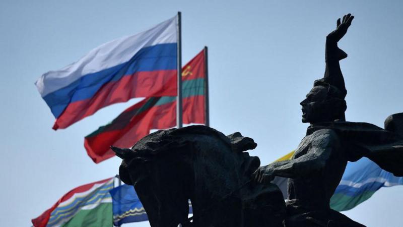 MOLDOVA RƏSMƏN PARÇALANMA TƏHLÜKƏSİNDƏ: 220 min nəfəri təsirində saxlayan separatçı rejim Moskvadan kömək istədi - "Bizi qoruyun!"