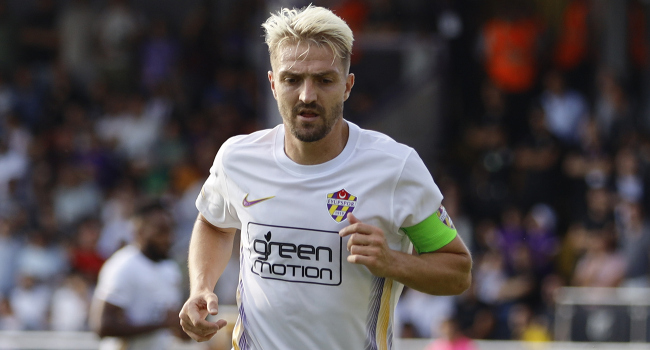 Caner Erkin komandadan qovuldu - 12 oyuna 4 qırmızı vərəqə almışdı