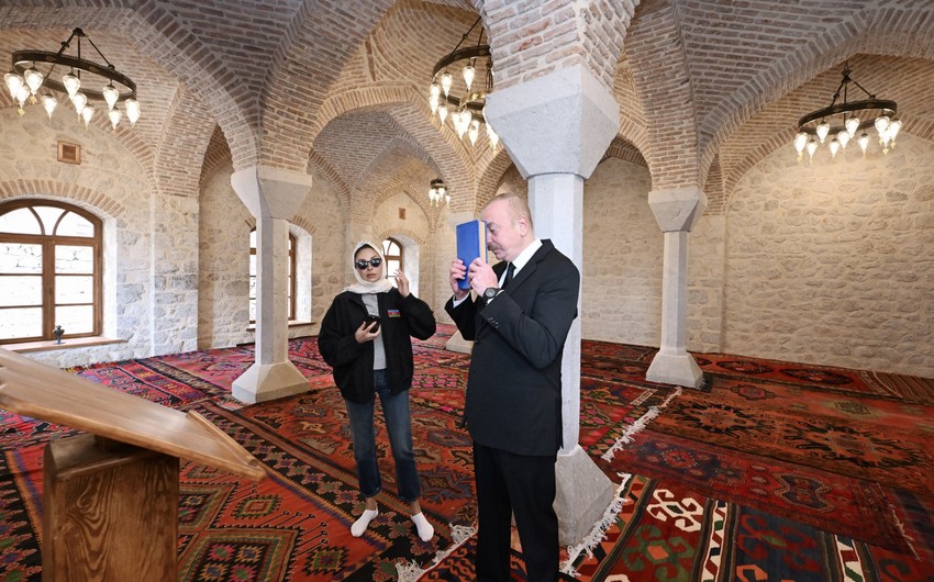 Prezident və birinci xanım Mamayı məscidinin açılışında - FOTOLAR