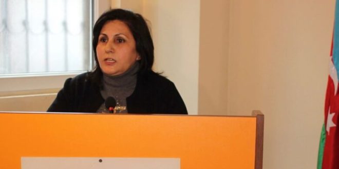 Müsavat Partiyasının&nbsp;Qadınlar Təşkilatının sədri istefa verdi - Gülağa Aslanlı isə "Xəbərimiz yoxdur" deyir&nbsp;