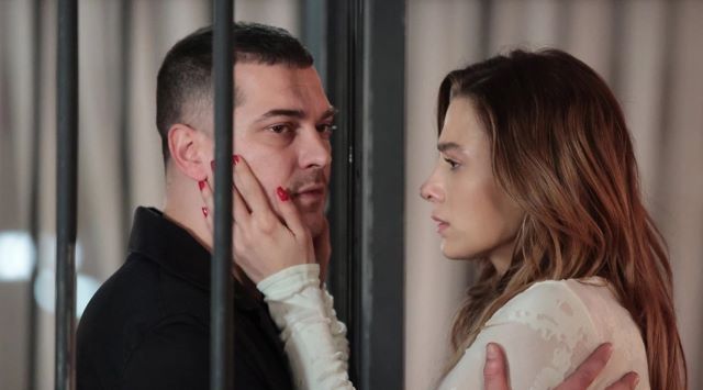&ldquo;Qəddar&rdquo; serialı tamaşaçılarla vidalaşır - FOTOLAR