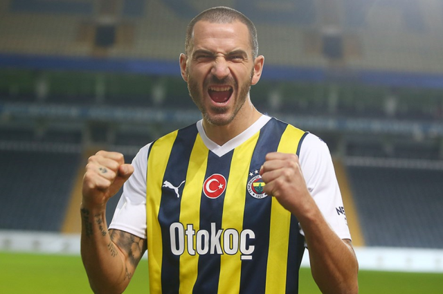 Bonuççi aktiv futbolla vidalaşır