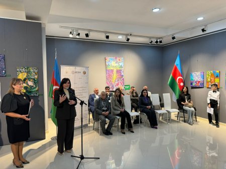 Nəsimi rayonunda&nbsp;&ldquo;Baharın ətri &rdquo; adlı rəsm sərgisi təşkil olunub - FOTO