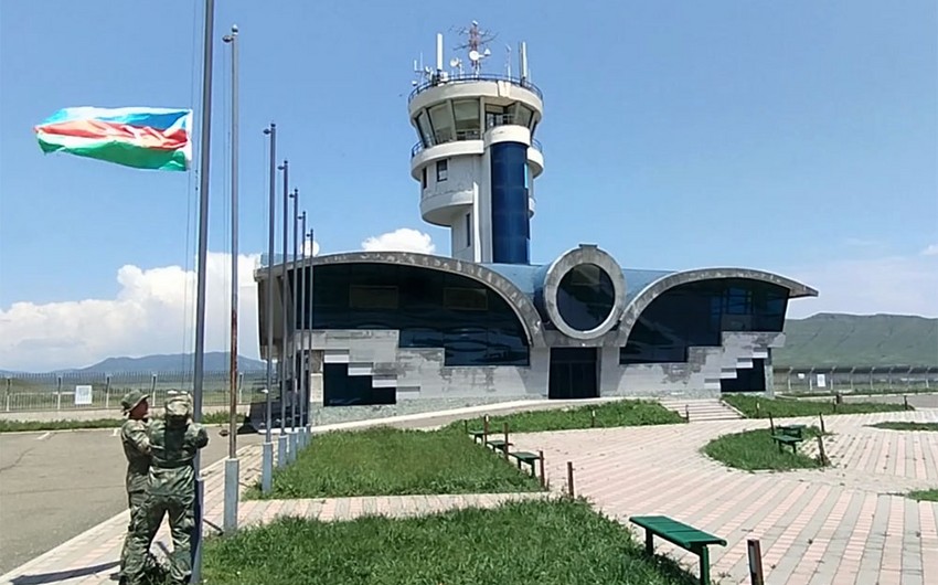 Rusiya sülhməramlıları Xocalını tərk etdi - Hava limanında Azərbaycan bayrağı ucaldı (VİDEO) - YENİLƏNİB