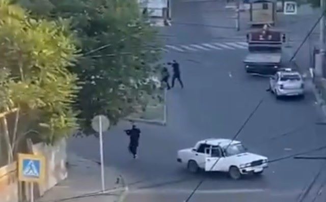 "SAVAŞ EVİMİZƏ GƏLDİ..." - Dağıstan rəhbəri iki şəhərdəki görünməmiş silalı insidentdən yazdı