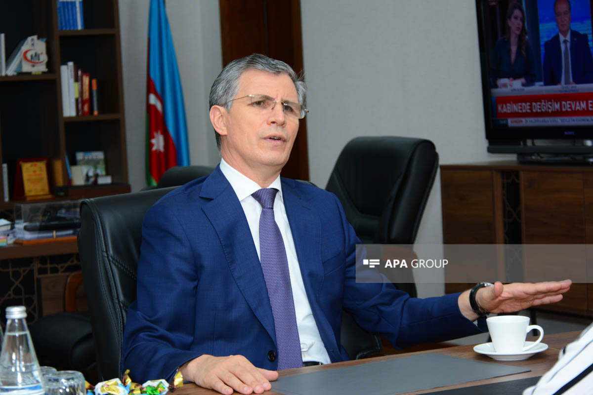 Nə üçün 8 noyabr 9 maydan yüksəkdə dayanır? - Zahid Orucdan şərh