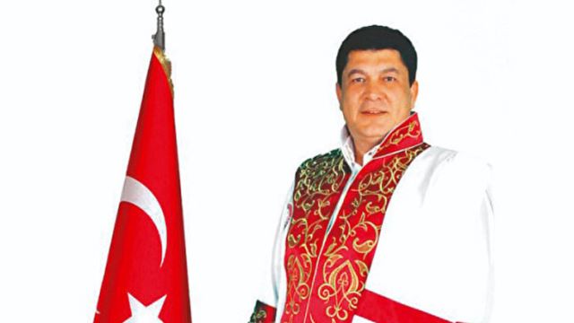 Rektoru saxta, diplomu saxta, ünvanı saxta, bəs dövlətə məxsus domen necə alınıb? - Türkiyəyə bağlı "universitet" 4 min nəfəri aldadıb