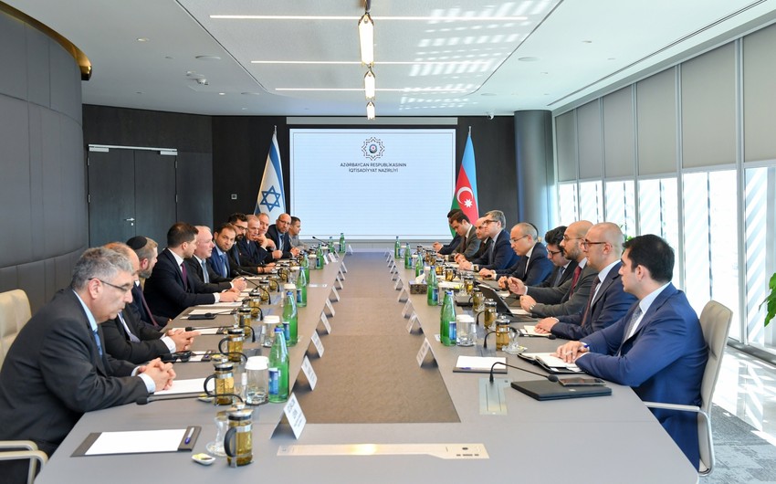 Mikayıl Cabbarov İsrailin regional əməkdaşlıq naziri ilə fikir mübadiləsi aparıb