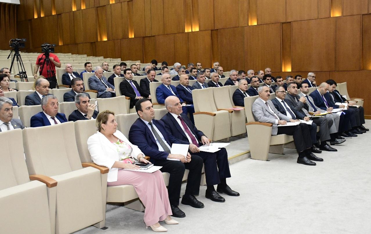 YAP Mərkəzi Aparatında müşavirə: yeni tapşırıqlar verildi - FOTOLAR