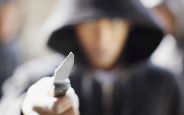 Şəmkirdə 16 yaşlı uşaq dəhşət saçdı - 19 yaşlı gənc öldürüldü