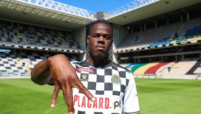 Türkiyə klubu heyətini gücləndirir