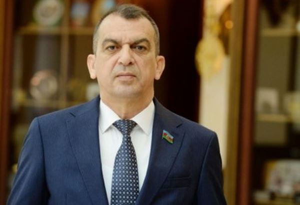 Daha bir deputat seçkiyə qatılmayıb