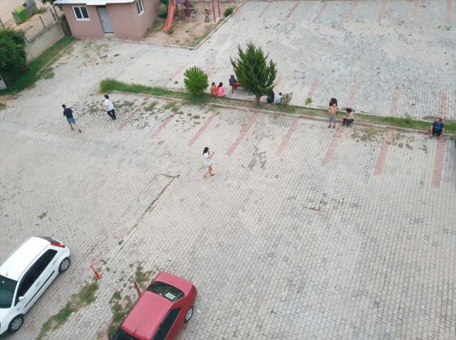 Türkiyədə ard-arda 3 zəlzələ - Əhali qorxudan gecəni küçədə keçirib