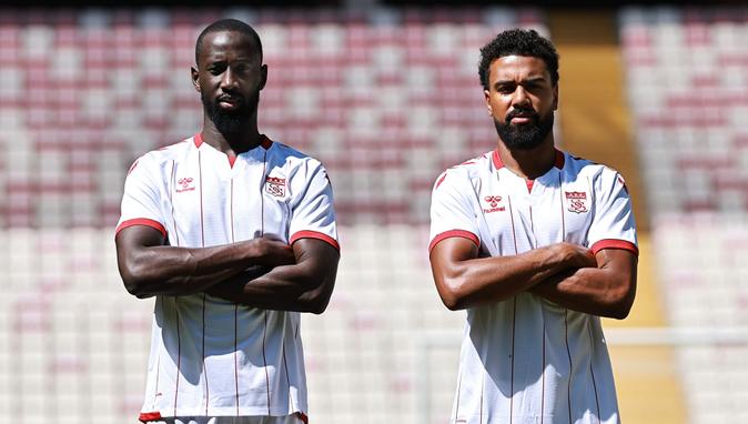 "Sivasspor" Samba Camara və Noah Sonko Sundberqlə yeni müqavilə imzalayıb