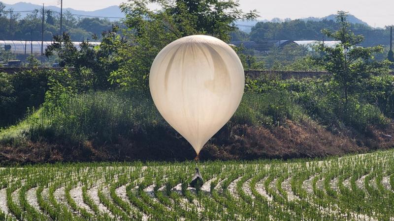 Şimali Koreya Cənubi Koreyaya daha 240 zibil balonu göndərib
