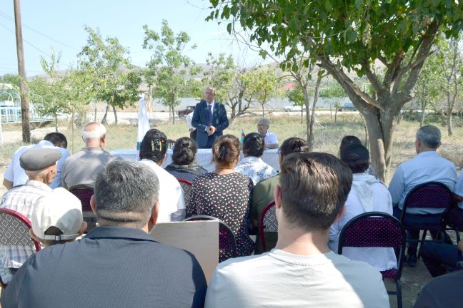 Elçin Mirzəbəyli Gəgəli kəndində və Ağsu şəhərində seçicilərlə görüşüb - FOTOLAR