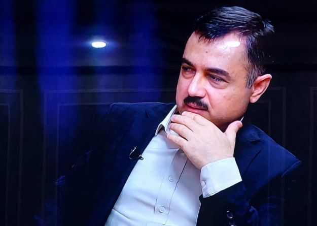 "Putin Paşinyanın qapısına qol vurmağa çalışarkən avtoqola imza atmış oldu"