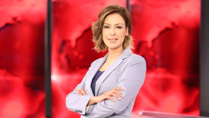 Məşhur aparıcı tənqidi statusuna görə&nbsp;işindən oldu - "Nə deyim, bir bardaq suya möhtac olun, o zaman"