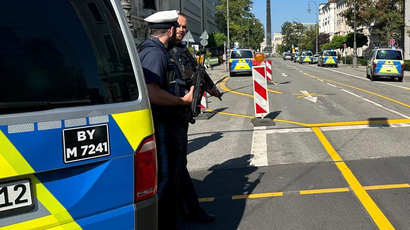 Polis İsrail Baş Konsulluğu yaxınlığında şübhəli şəxsi güllələyib