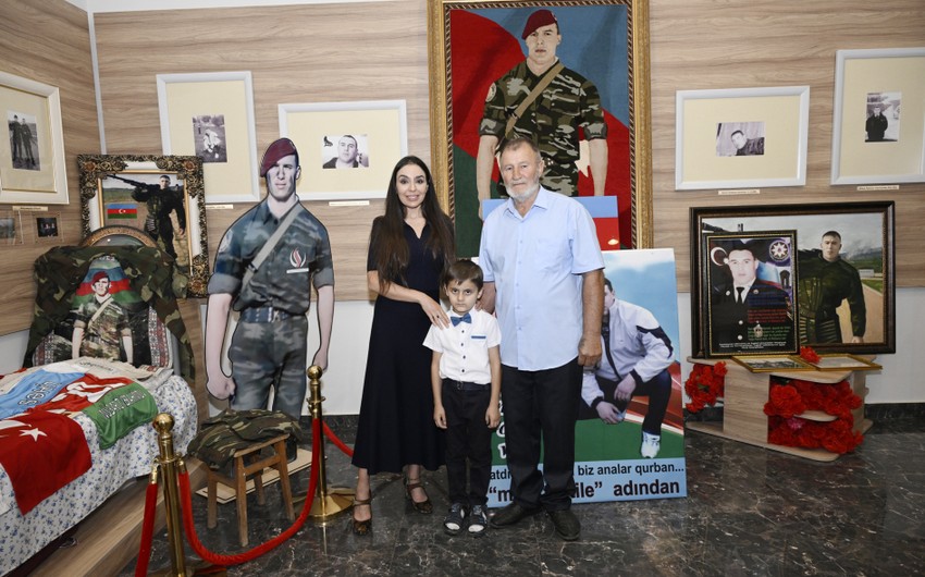 Leyla Əliyeva Biləsuvarda Milli Qəhrəmanın ailəsini ziyarət edib - FOTOLAR