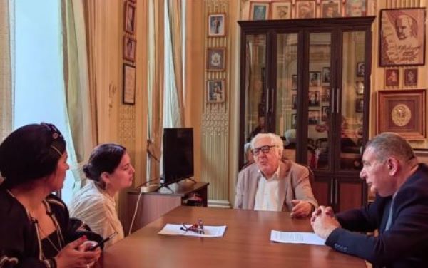 Elza Seyidcahan: "Yazıçılar Birliyi məni məndən çox sevir" - FOTO