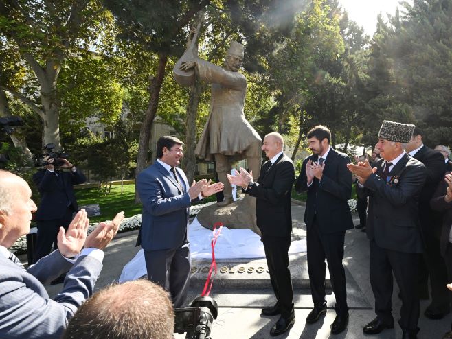 Prezident İlham Əliyev Bakıda Aşıq Ələsgərin abidəsinin açılışında -&nbsp;Çıxışlar + FOTOLAR (Yenilənib)