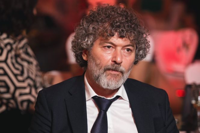 \"Bizi pisləyirlər, amma yenə də bizimlə işləyirlər\" - Şahbaz Xuduoğlu ittihamlara cavab verdi