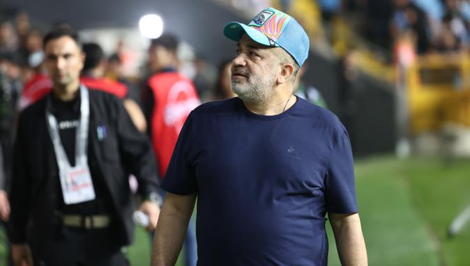 "Adana Dəmirspor"un prezidenti istefa verdi: "Ruhunu pula satanlarla bir yerdə getmək mümkün deyil"