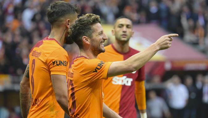 "Qalatasaray"ın belçikalı futbolçusu tarix yazıb