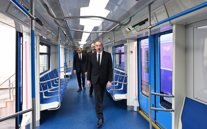 Prezident İlham Əliyev Bakıda komplektləşdirilən yeni nəsil metro qatarları ilə tanış olub - FOTOLAR (Yenilənib)