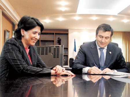 Saakaşvili Zurabişviliyə səsləndi: "Məni əfv et"